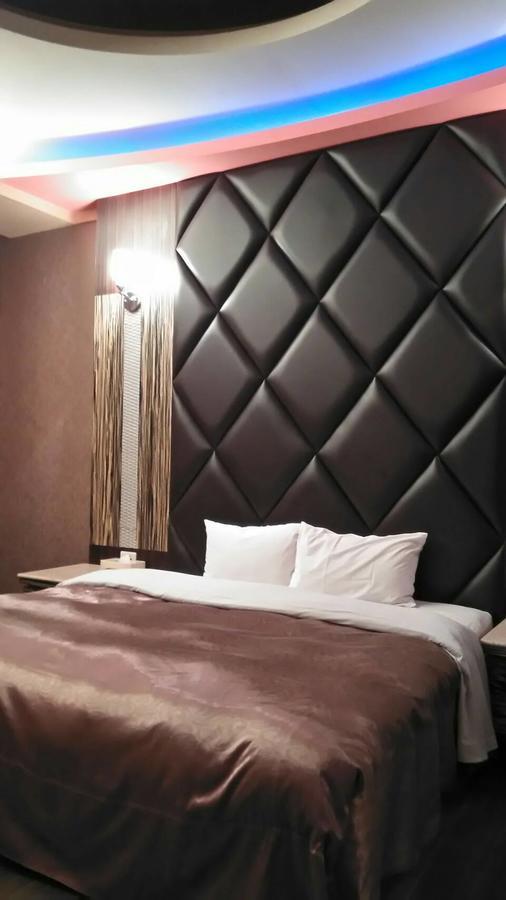 Michelle Motel Taichung Bagian luar foto