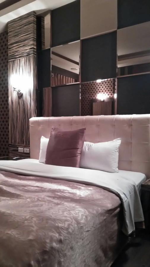 Michelle Motel Taichung Bagian luar foto