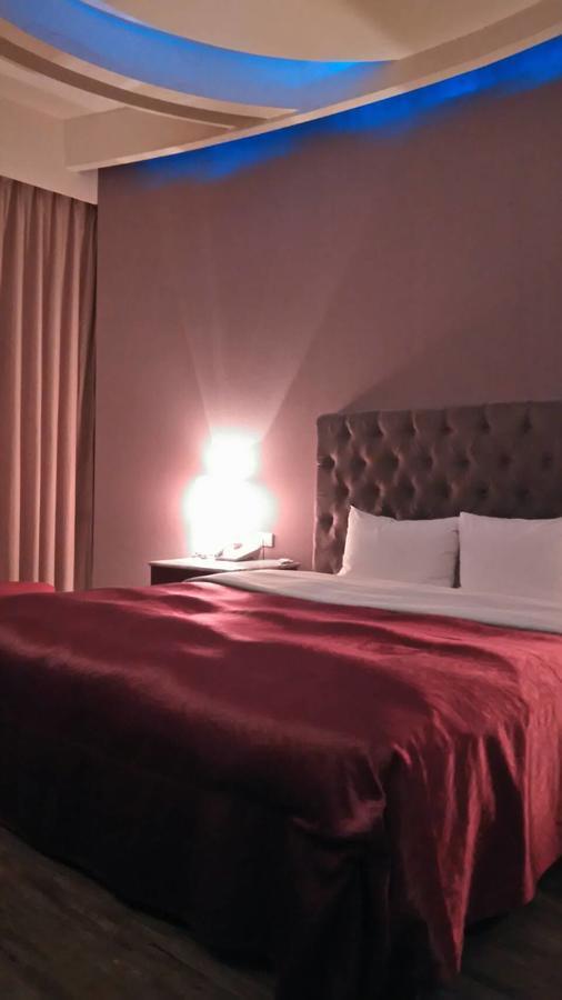Michelle Motel Taichung Bagian luar foto