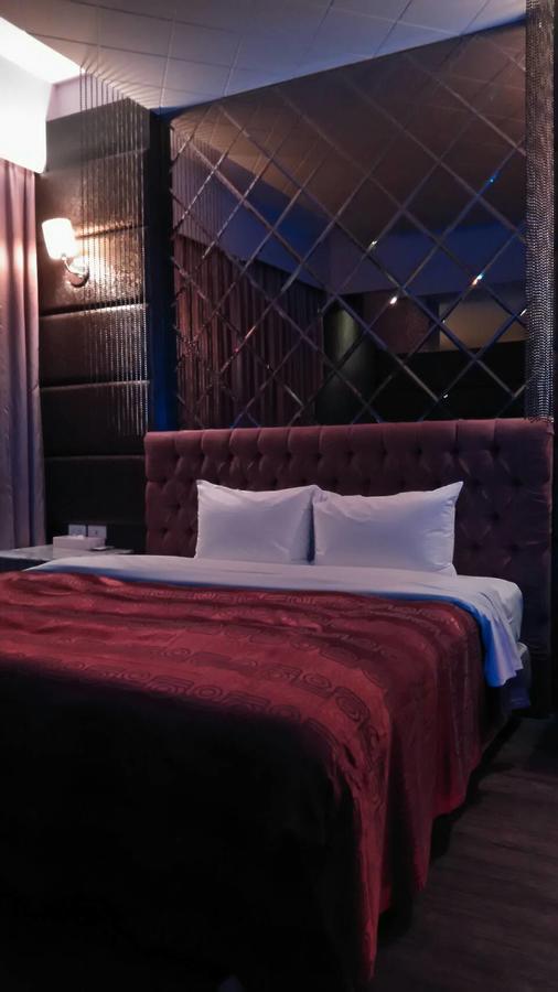 Michelle Motel Taichung Bagian luar foto
